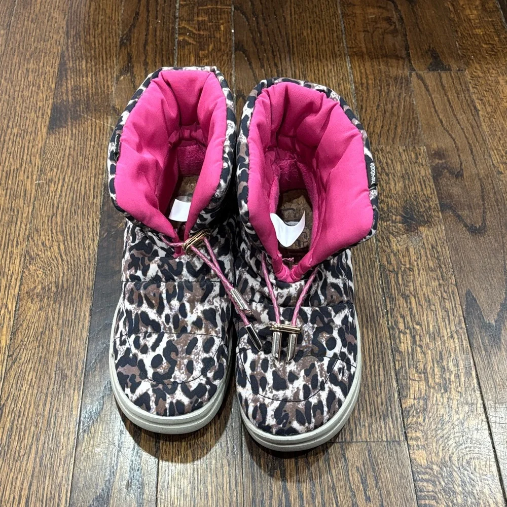 Hey Dude Margot Eco Leopard Print winter boots size 2